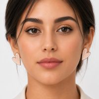 گوشواره زنانه مدل میخی طرح قلب از جنس ابکاری رادیوم